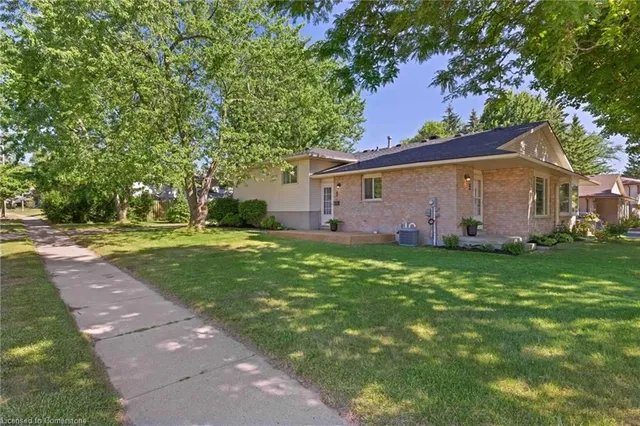 Additional image 2 of 5 Uxbridge Cres