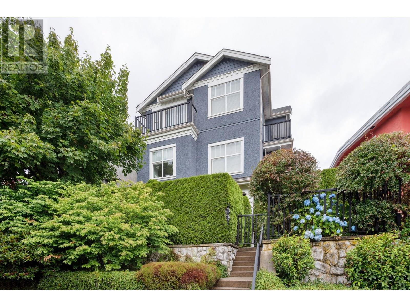 49 E 13TH AVENUE|Vancouver, British Columbia V5T2K2