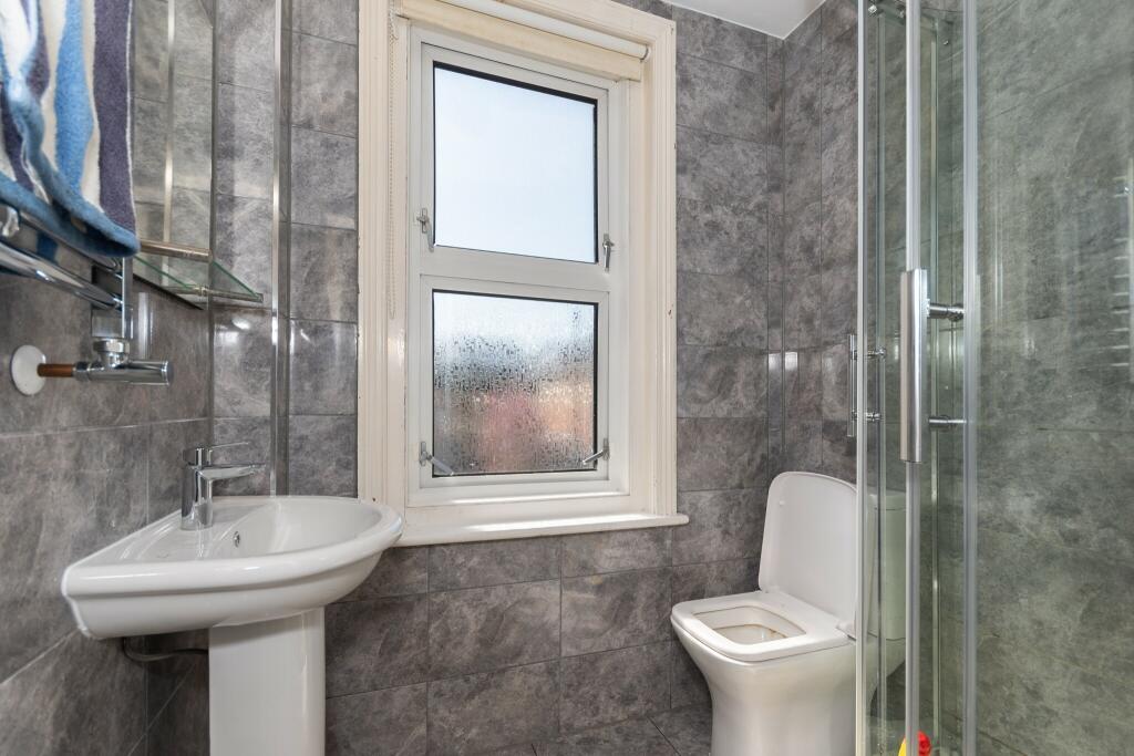 Additional image 4 of WINTON Student House Calvin Rd