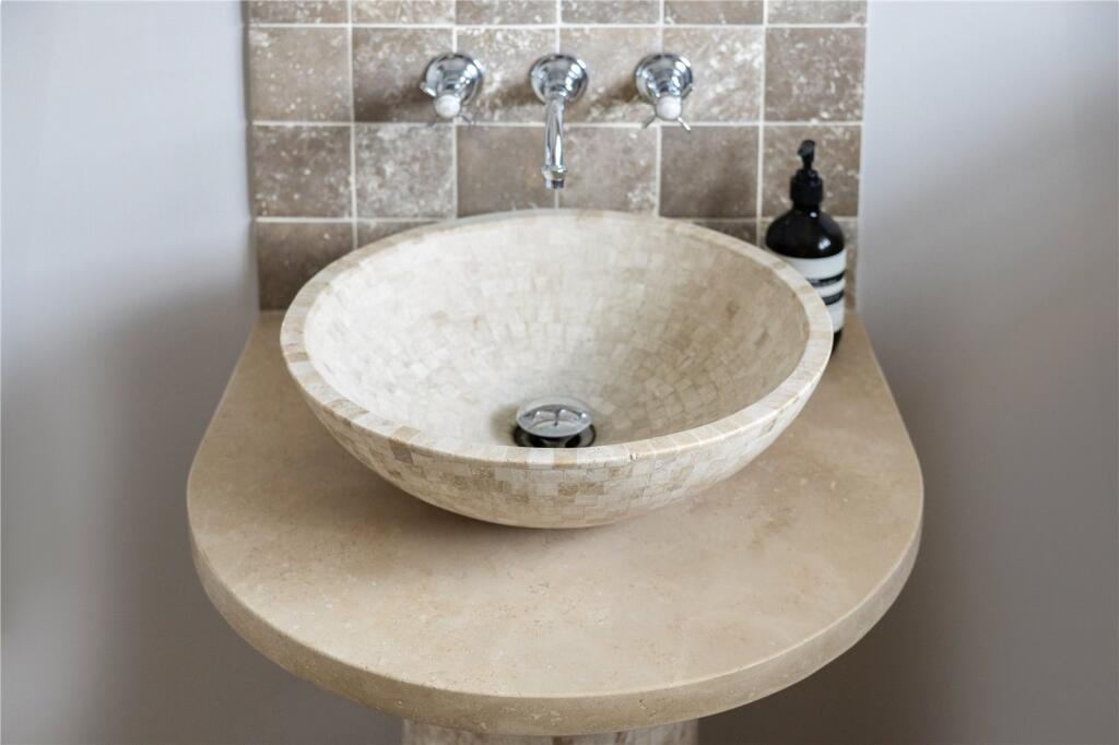 Additional image 27 of The Uplands, Harpenden, Hertfordshire, AL5