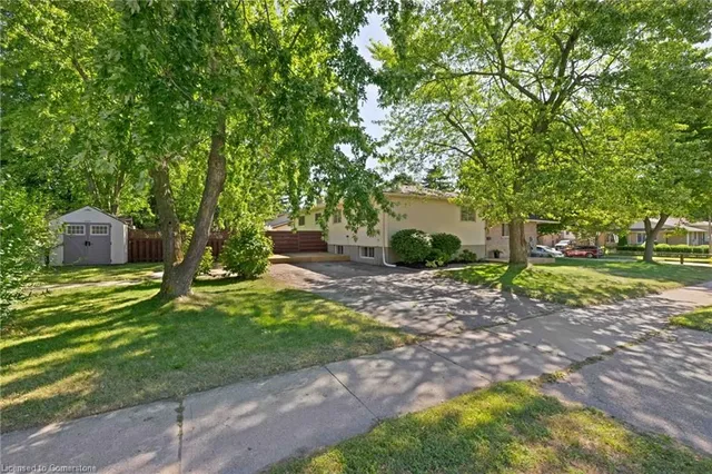 Additional image 36 of 5 Uxbridge Cres