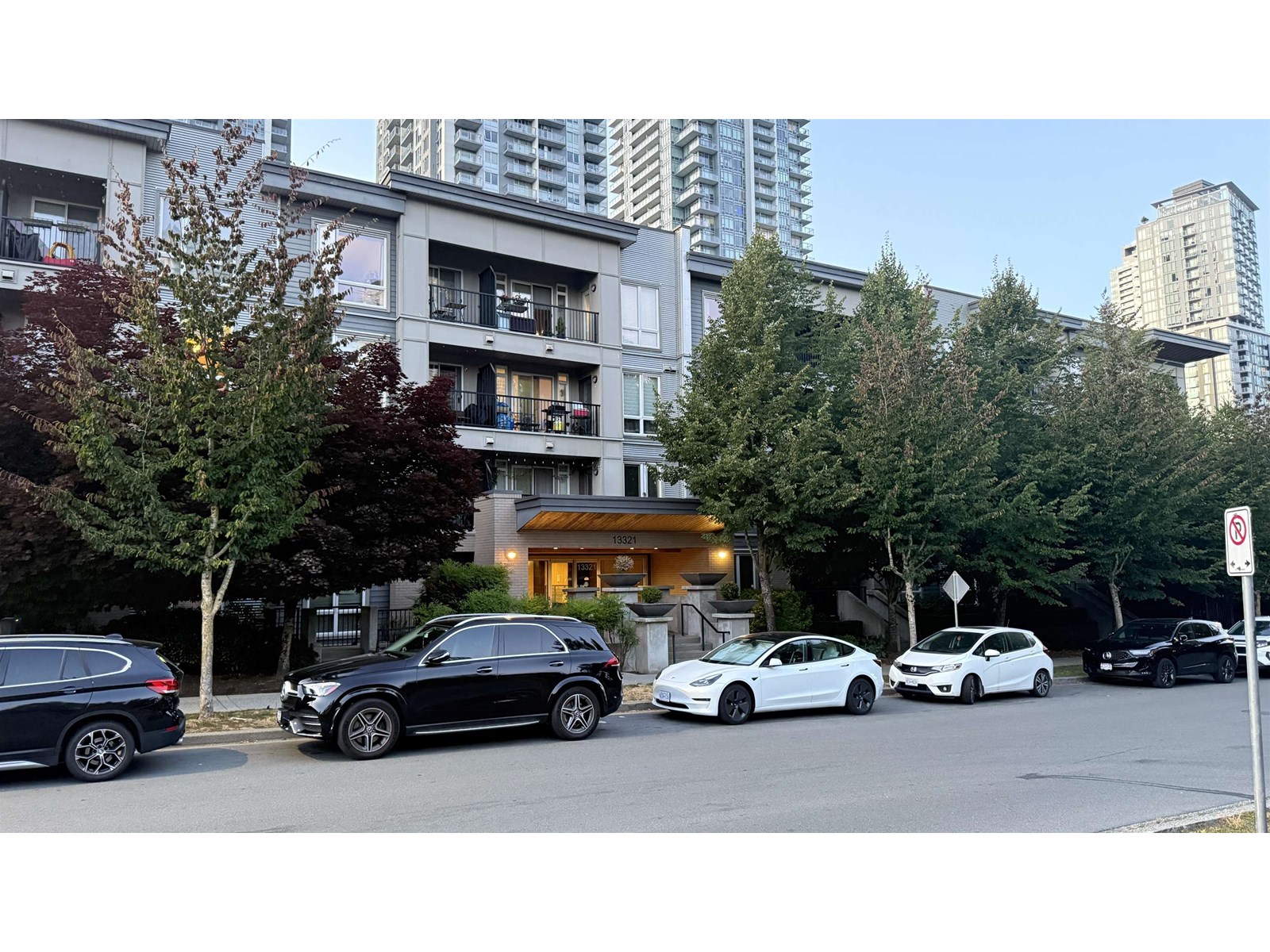 302 13321 102A AVENUE|Surrey, British Columbia V3T1P6