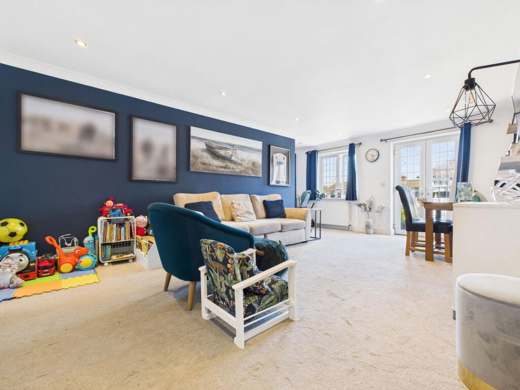 Additional image 11 of South View Lodge, South Street, Lancing