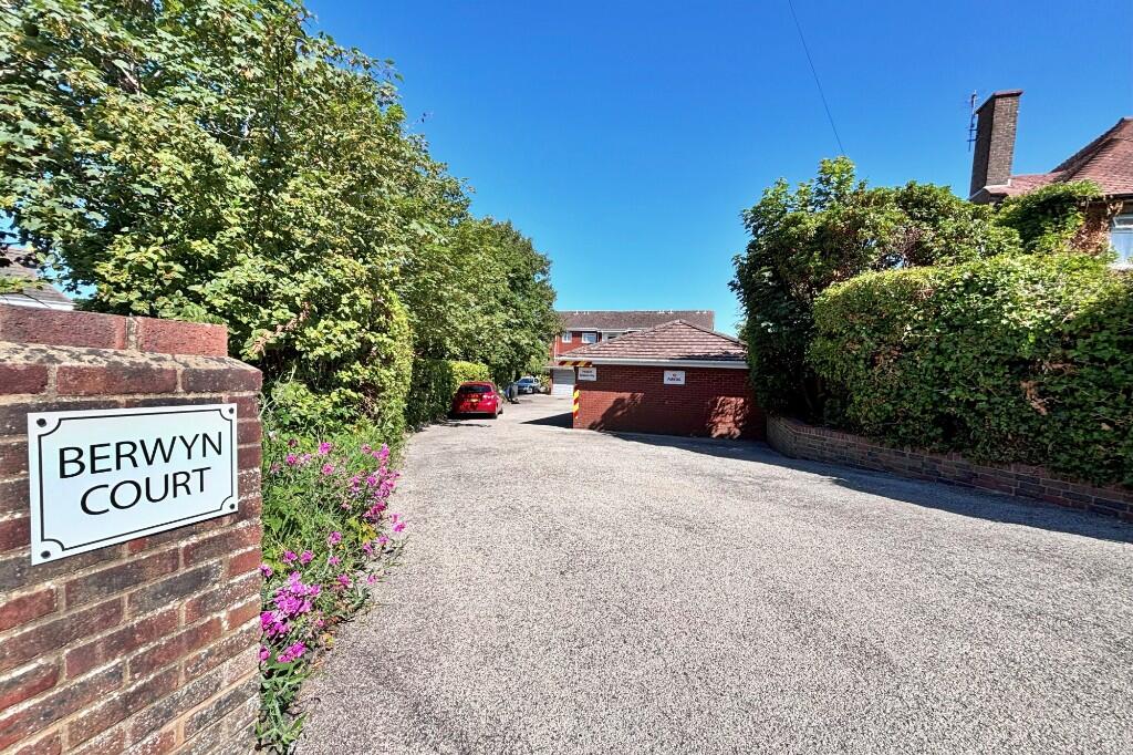 Additional image 9 of Dunyeats Road, Broadstone, Dorset, BH18