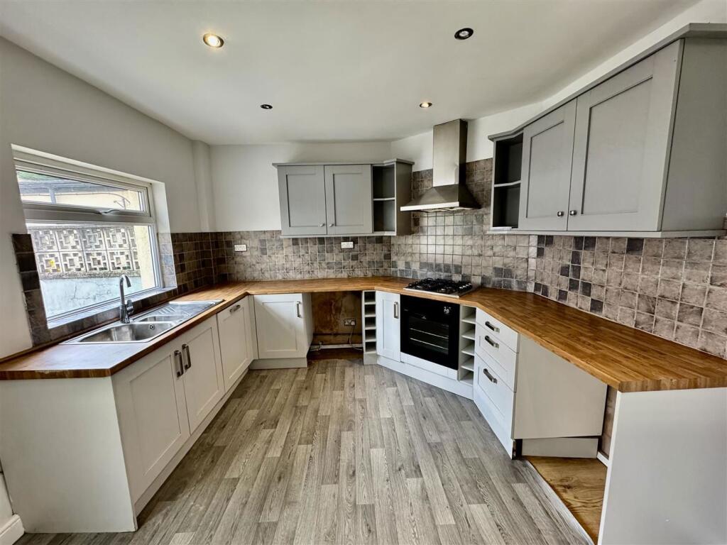 Additional image 15 of Bradford Road, Riddlesden, Keighley, West Yorkshire, BD21 4EZ