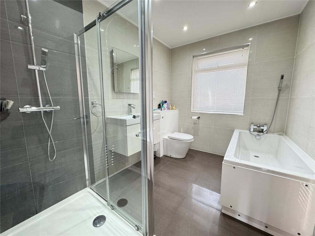 Additional image 6 of Heathwood Avenue, Barton On Sea, Hampshire, BH25