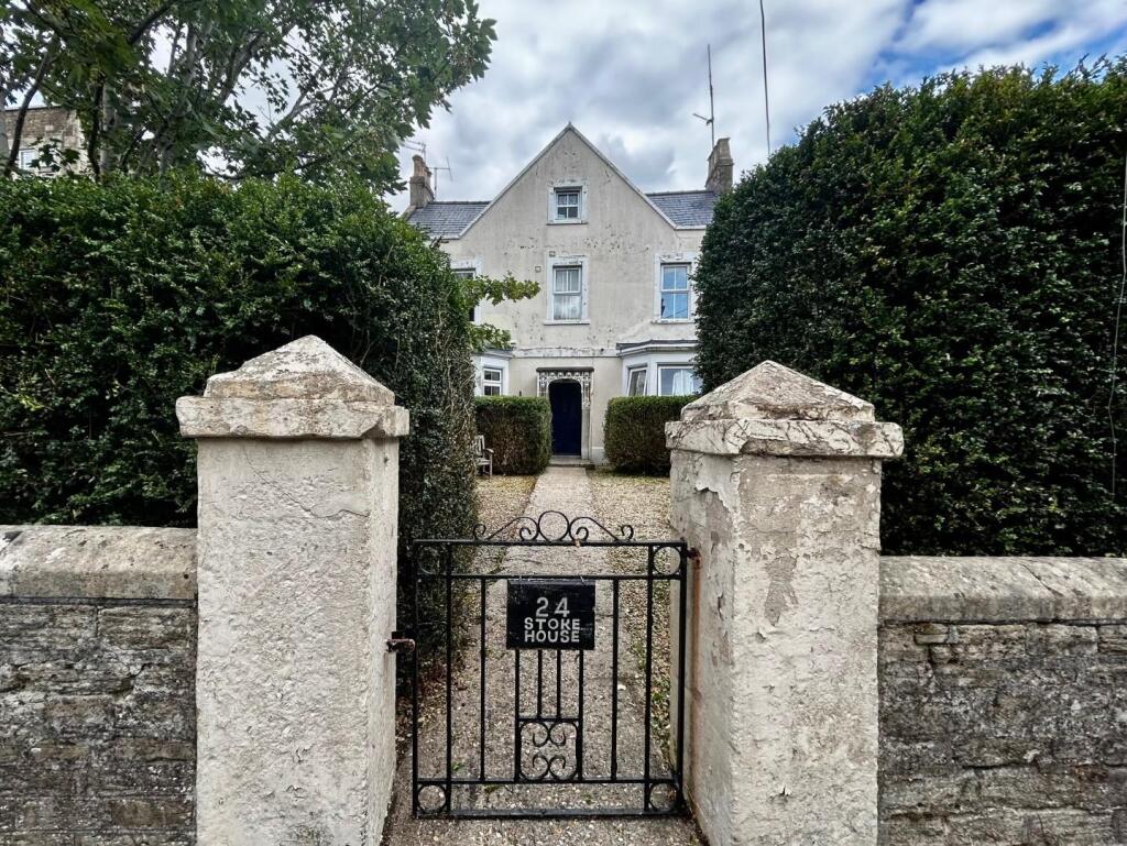 4 Stoke House, 24 Christchurch Street West, Frome
