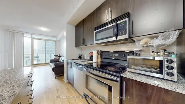 Additional image 21 of 55 Bremner Blvd Unit 1202