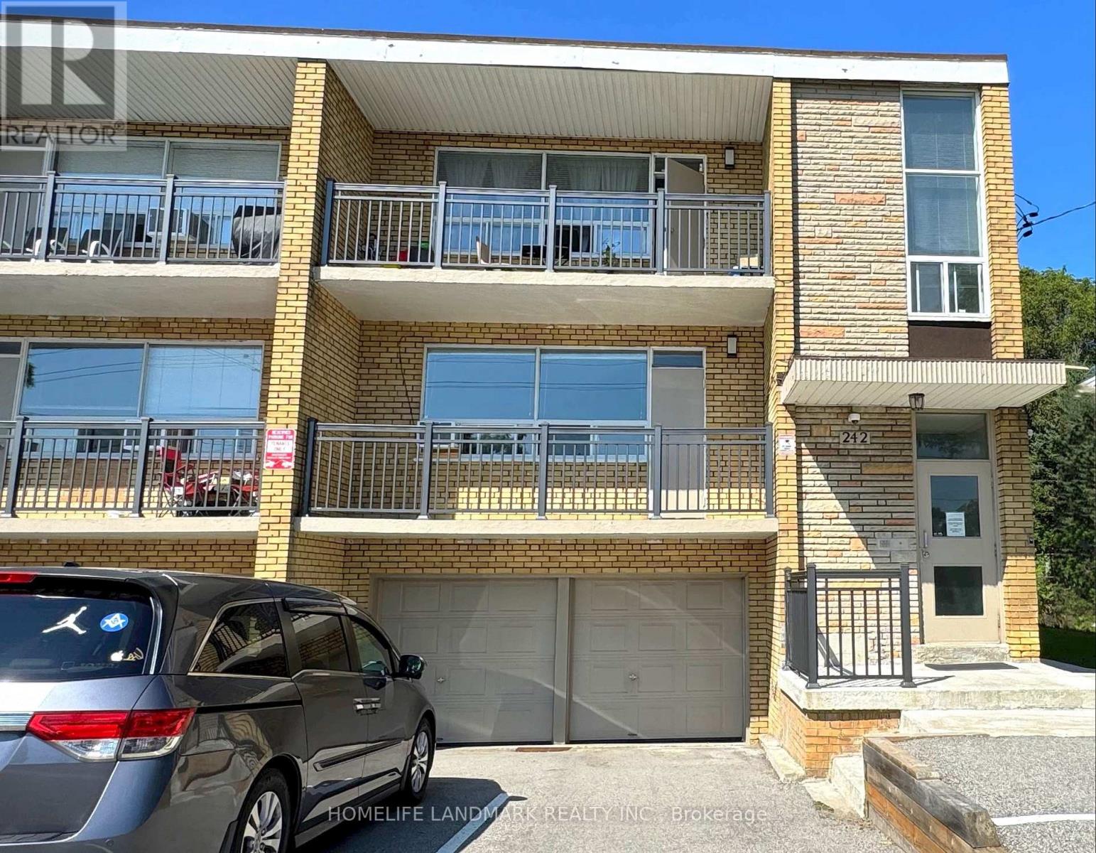 Property image for 2 - 242 WILMINGTON AVENUE|Toronto (Bathurst Manor), Ontario M3H5K3