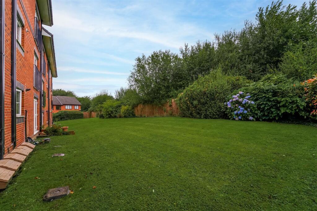Additional image 6 of Broadoaks, Bury