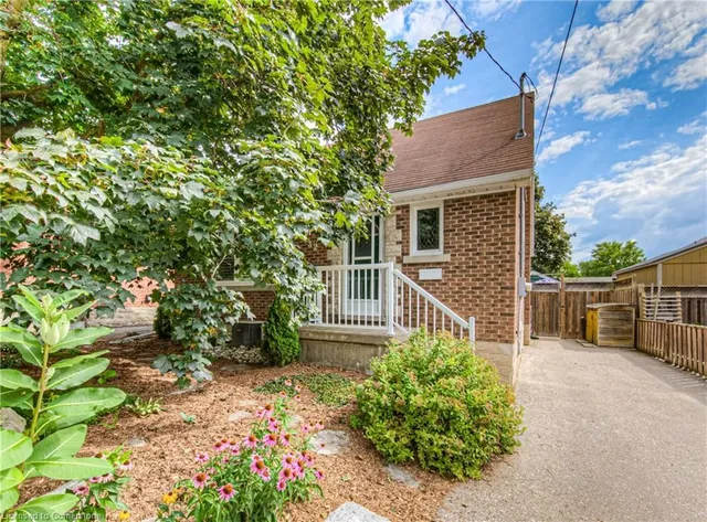 Additional image 3 of 32 Ellis Ave