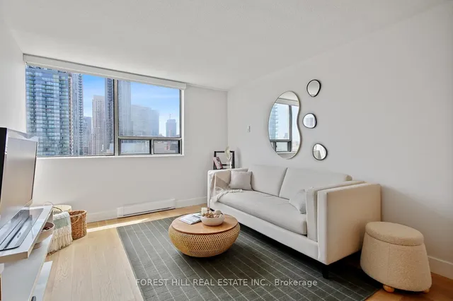 Additional image 14 of 914 Yonge St Unit 1604