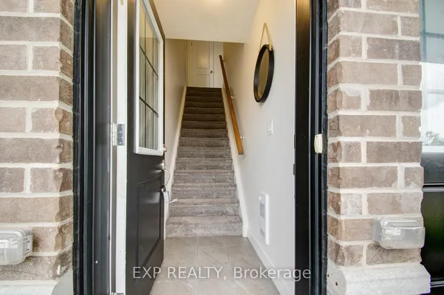 Additional image 28 of 150 ROCHEFORT St Unit E