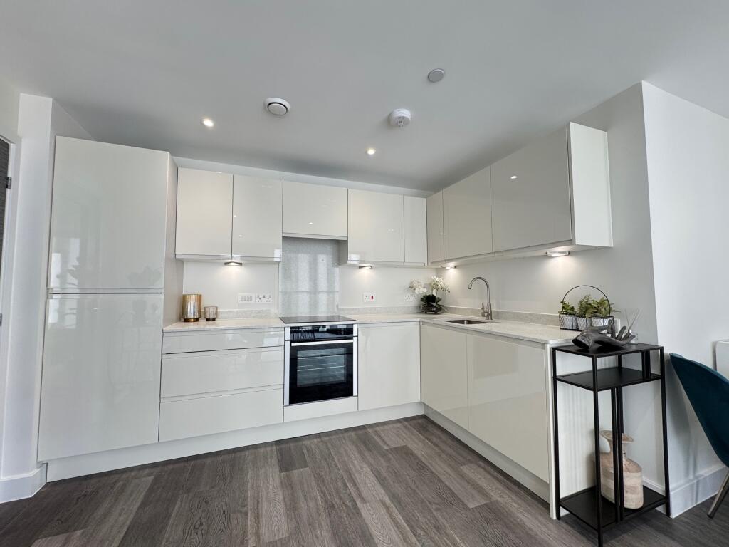 Additional image 4 of Canaway Court