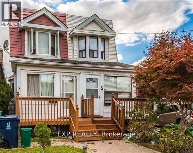 Property image for 3 HOLMESDALE CRESCENT|Toronto (Caledonia-Fairbank), Ontario M6E1Y3