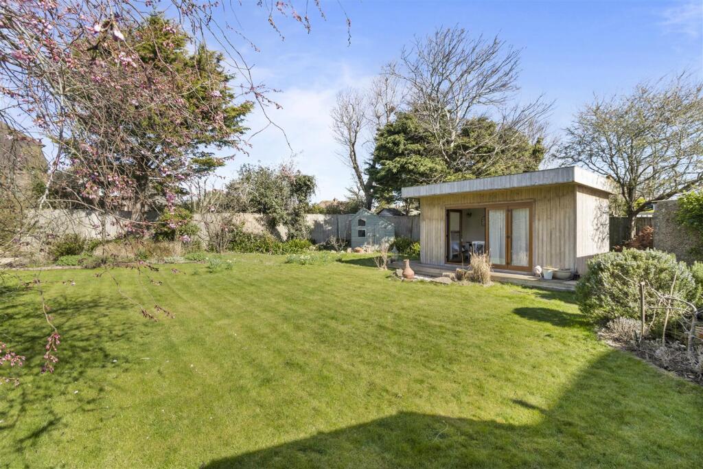 Additional image 16 of Headland Avenue, Seaford