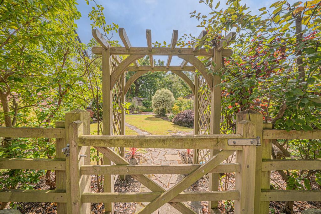 Additional image 29 of School Road, Hockley Heath, B94