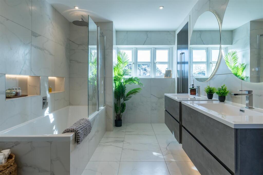 Additional image 16 of The Horseshoe, Sandbanks