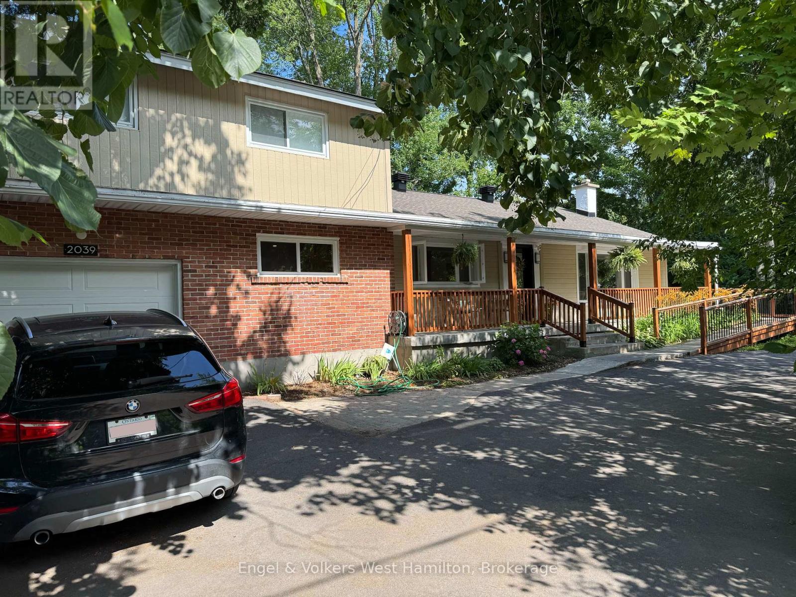 Primary image of 2039 MERIVALE ROAD|Ottawa, Ontario K2G1G9