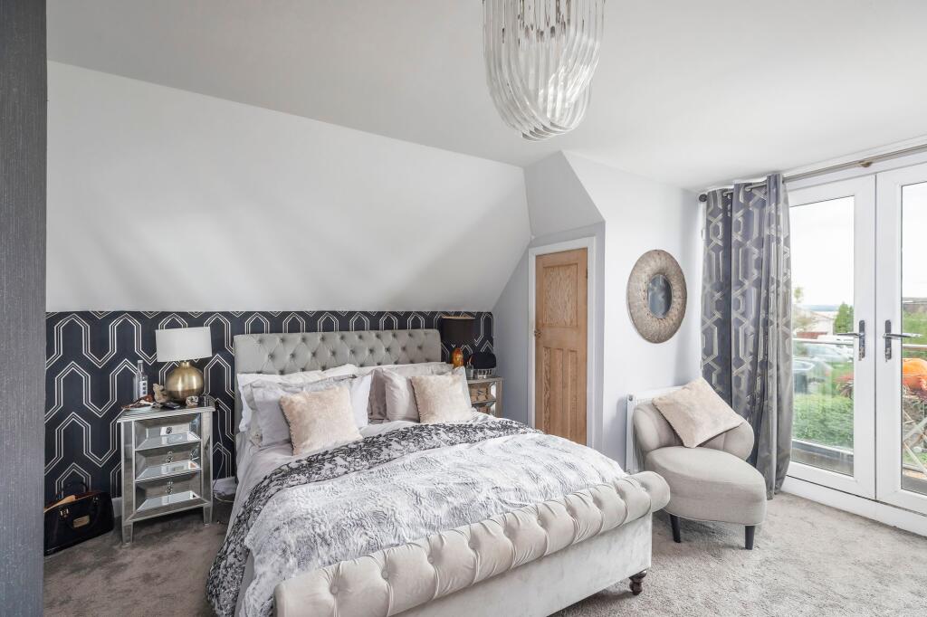 Primary image of Castledene Crescent, Whitecliff, Poole BH14 8DP