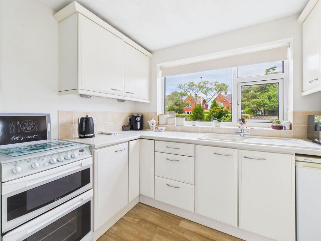 Additional image 8 of Chesswood Road, Worthing, BN11 2AG