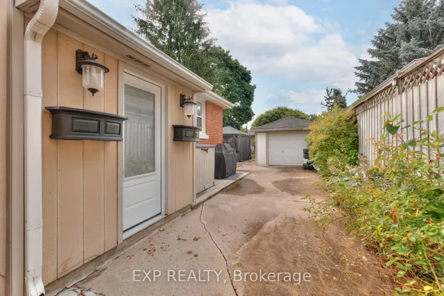 Additional image 36 of 65 Belleview Ave