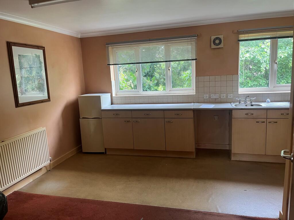 Additional image 2 of Ascot Drive, Bradford