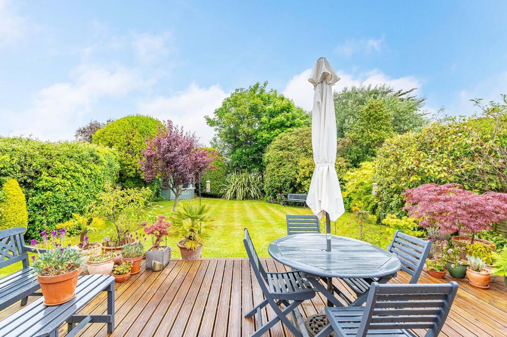 Additional image 23 of Barton Wood Road, Barton On Sea, New Milton, Hampshire. BH25 7NN