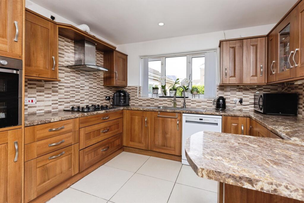 Additional image 4 of Hollybank Road, Bradford