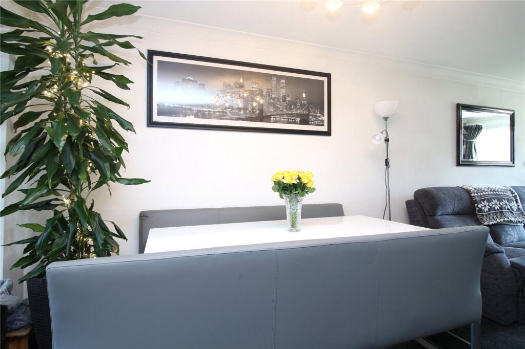 Additional image 9 of Willowdene Close, New Milton, Hampshire, BH25