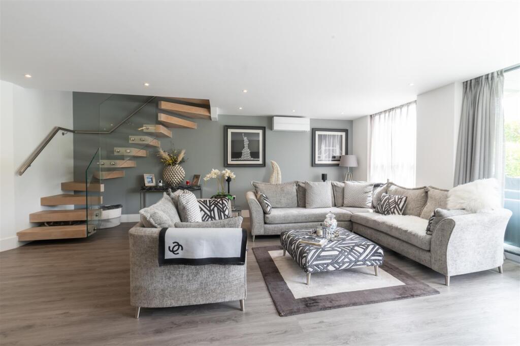 Additional image 3 of Salterns Way, Lilliput