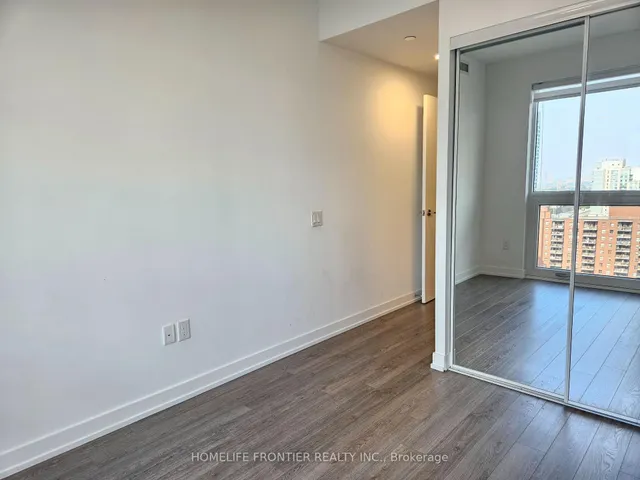 Additional image 8 of 39 Roehampton Ave Unit 1603
