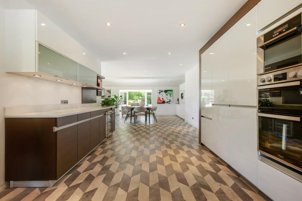 Additional image 8 of Broadstone