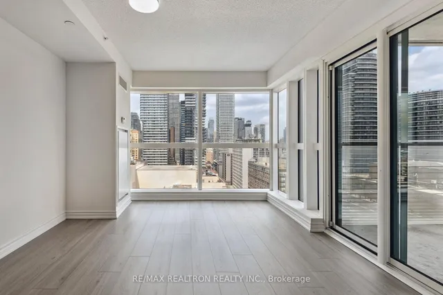 Additional image 31 of 386 Yonge St Unit 2201