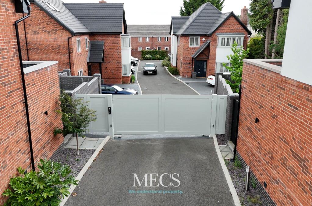 Additional image 20 of Willow Gardens, Lea Green Lane, Wythall, Birmingham, Worcestershire, B47 6AZ