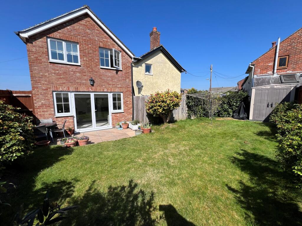 Additional image 15 of Yew Lane, New Milton, Hampshire. BH25 5BA