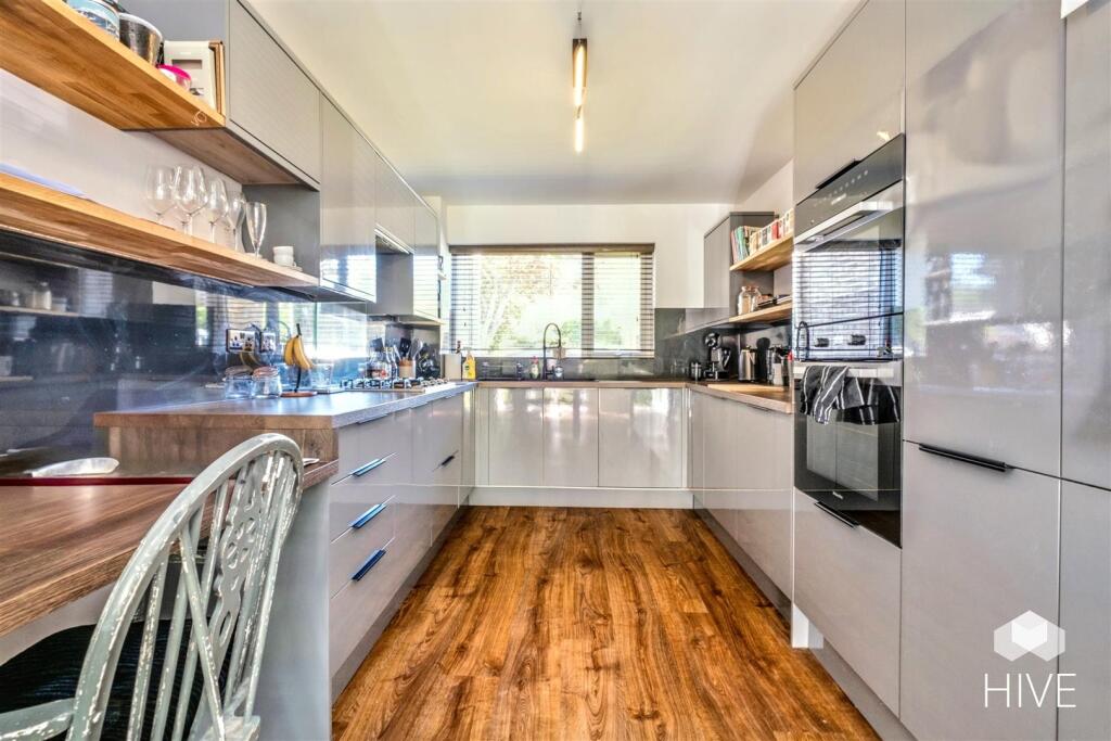 Additional image 5 of Birkdale Court, Broadstone