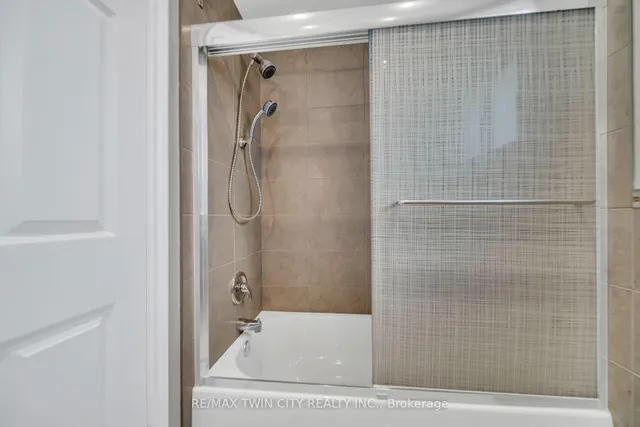 Additional image 16 of 28 Uxbridge Cres