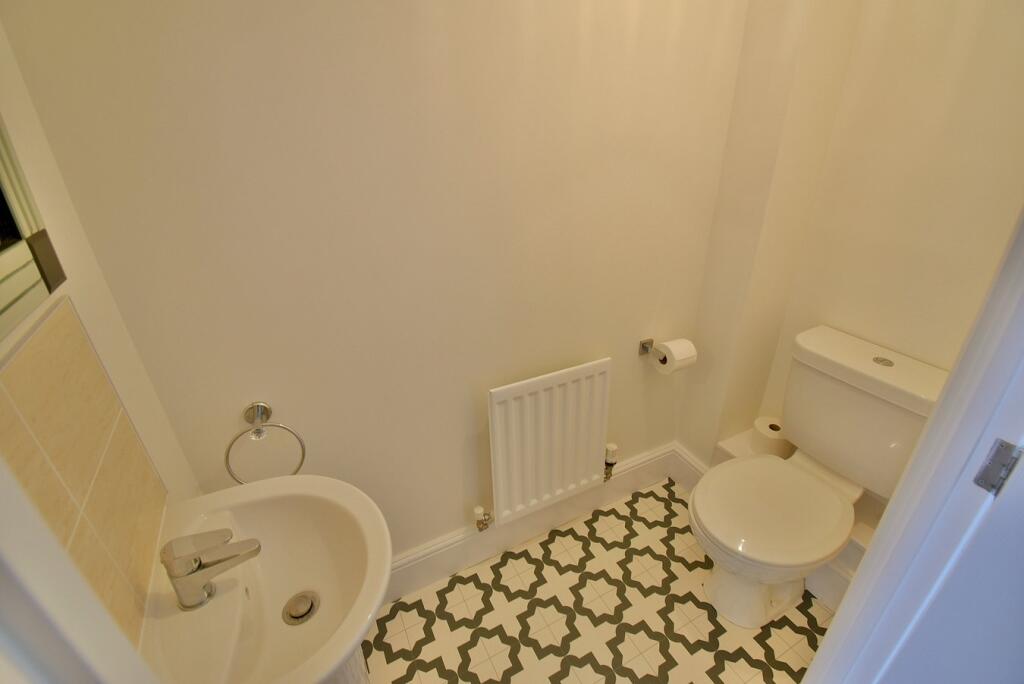 Additional image 16 of White Oaks Close, Ferndown, BH22