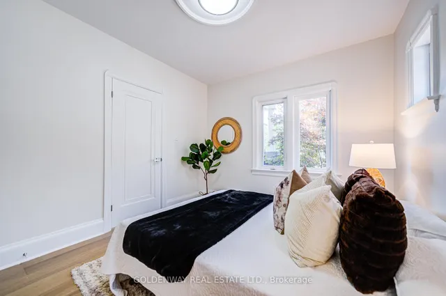 Additional image 27 of 165 Fifth St