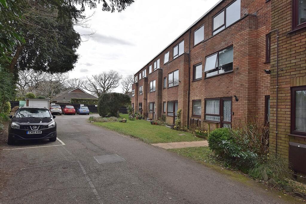 Additional image 13 of Barton Court Road, New Milton, Hampshire. BH25 6NP