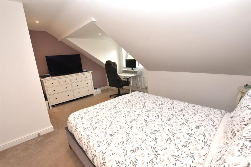 Additional image 17 of Hutton Hall Drive, Bradford, West Yorkshire