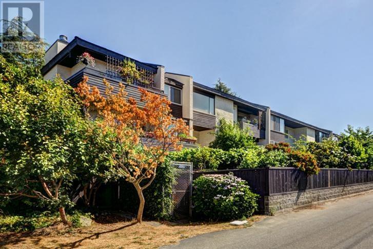 106 1420 E 8TH AVENUE|Vancouver, British Columbia V5N1T4