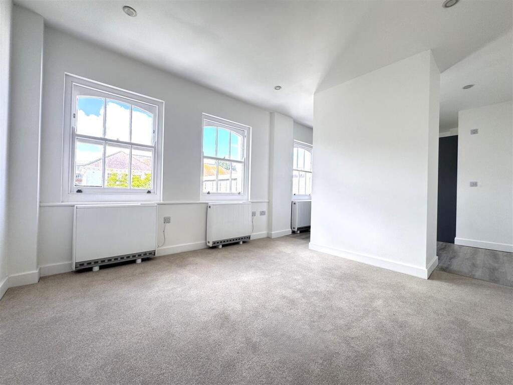 Additional image 2 of Hartington Place, Eastbourne BN21 3BG