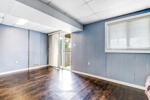 Additional image 20 of 187 Hollyridge Cres