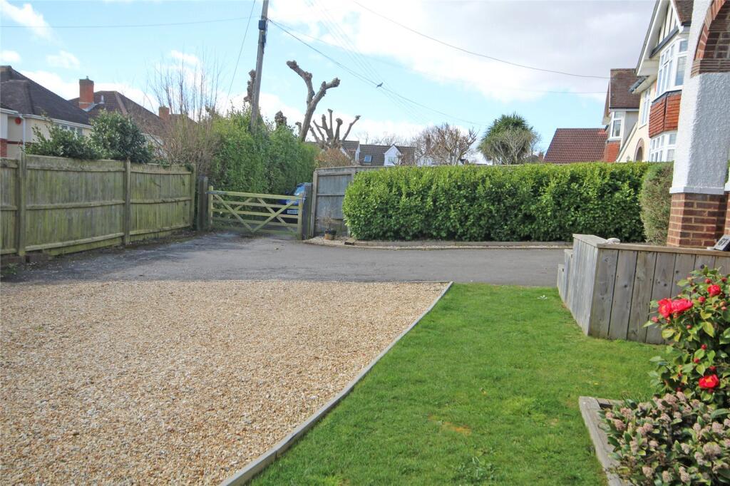 Additional image 14 of Barton Court Avenue, Barton on Sea, New Milton, Hampshire, BH25
