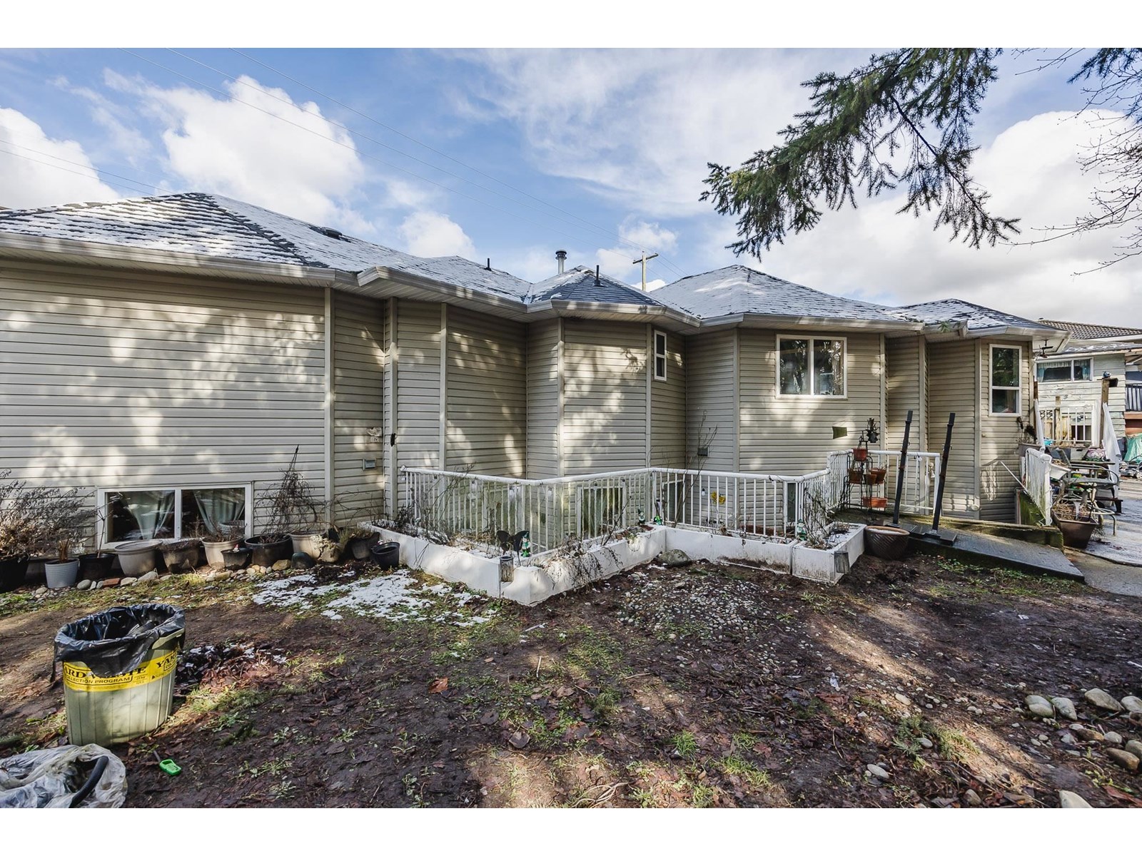 13225 87B AVENUE|Surrey, British Columbia V3W2M3