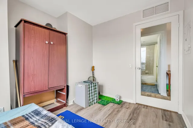 Additional image 32 of 60 Heintzman St Unit 933