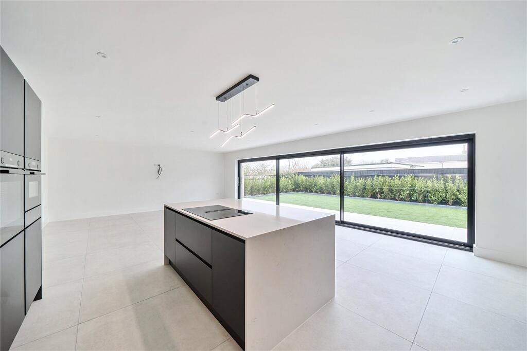 Additional image 24 of First Marine Avenue, Barton on Sea, New Milton, Hampshire, BH25