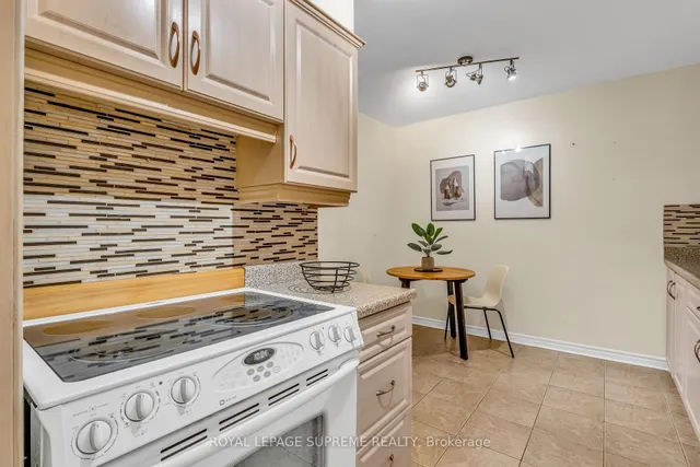 Additional image 4 of 85 Emmett Ave Unit 610